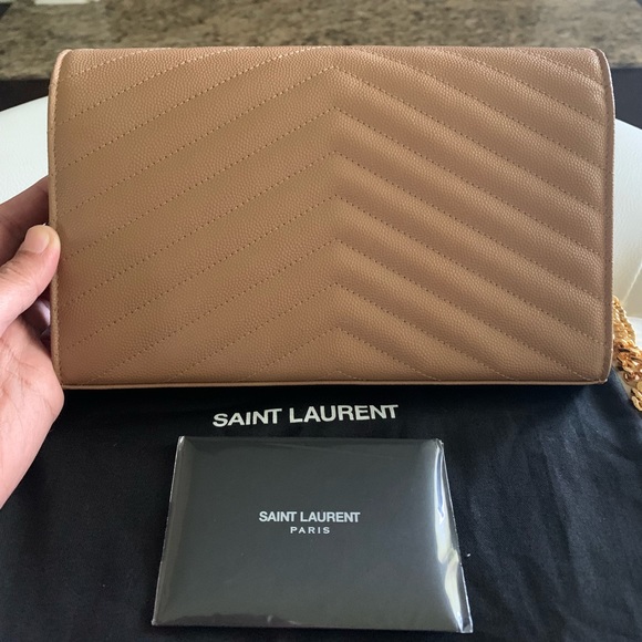 Saint Lauren Monogram Medium Wallet on Chain - Picture 2 of 13